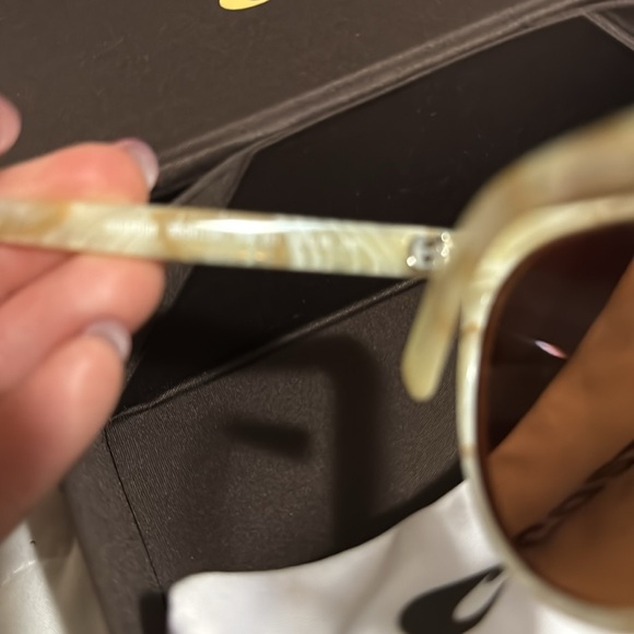 Costa Del Mar Isla sunglasses - Picture 4 of 7